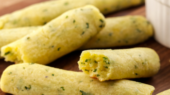 Keto Garlic & Herb Bread Sticks