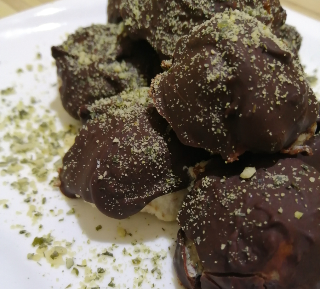 Keto Choco Almond Fat Bombs