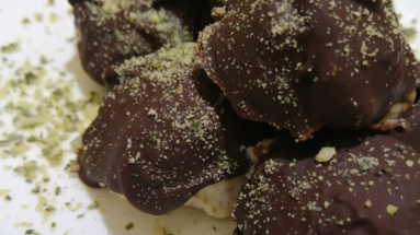 Keto Choco Almond Fat Bombs