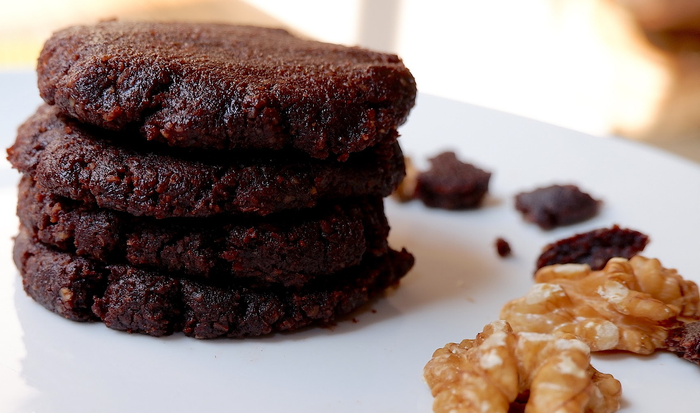Keto No-Bake Choco Walnut Cookie