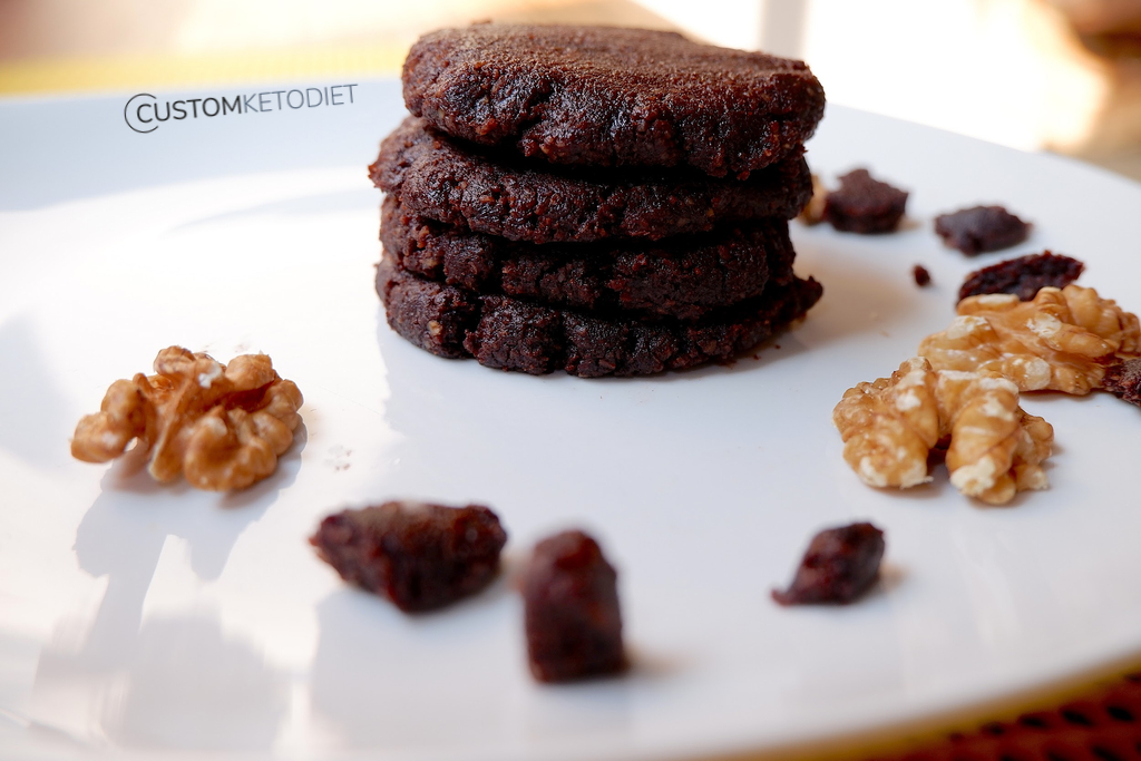 Keto No-Bake Choco Walnut Cookie